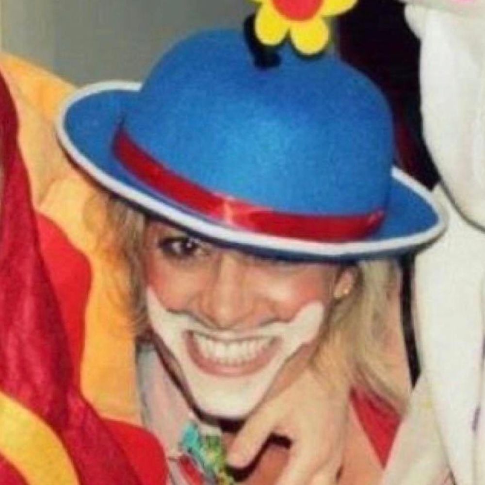 Meet your Posher, Gloria